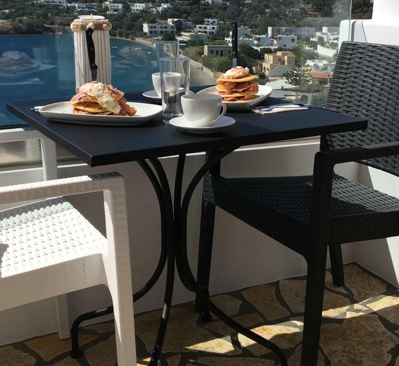 Sunny Bay Villa Agia Marina  Eksteriør billede